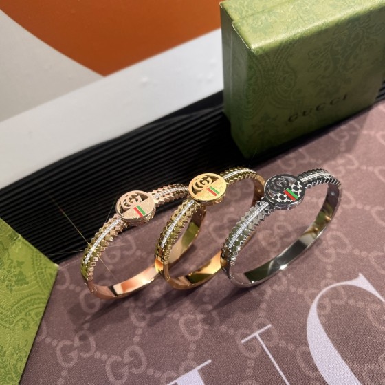 2025 New Styles Women's Fashion Jewelry Accessories, Brandbracelet Designed for Love and Witnessing Sweet Moments