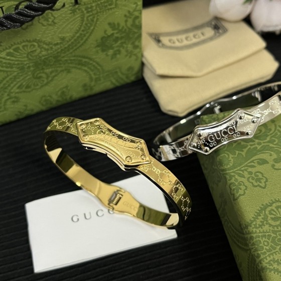 2025 New Styles Women's Fashion Jewelry Accessories, Brandbracelet Designed for Love and Witnessing Sweet Moments