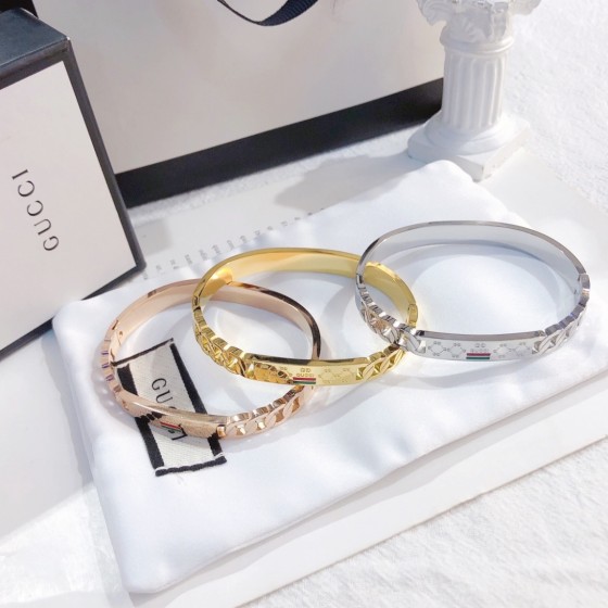 2025 New Styles Women's Fashion Jewelry Accessories, Brandbracelet Designed for Love and Witnessing Sweet Moments