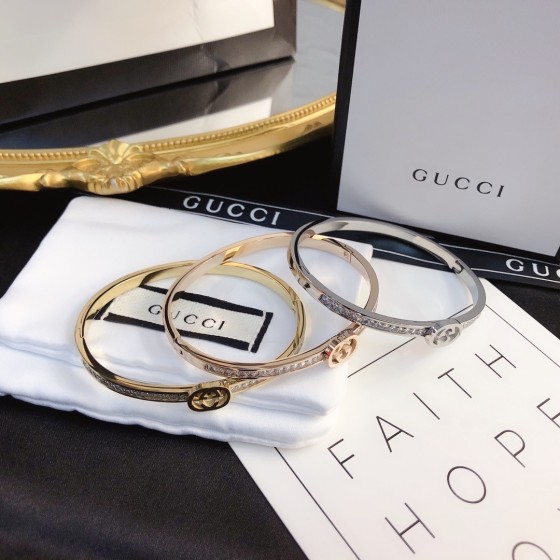 2025 New Styles Women's Fashion Jewelry Accessories, Brandbracelet Designed for Love and Witnessing Sweet Moments