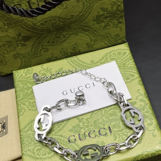 2025 New Styles Women's Fashion Jewelry Accessories, Brandbracelet Designed for Love and Witnessing Sweet Moments