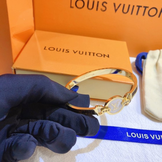 2025 New Styles Women's Fashion Jewelry Accessories,Brandbracelet Designed for Love and Witnessing Sweet Moments