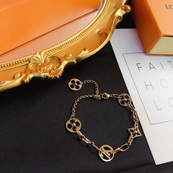 2025 New Styles Women's Fashion Jewelry Accessories,Brandbracelet Designed for Love and Witnessing Sweet Moments