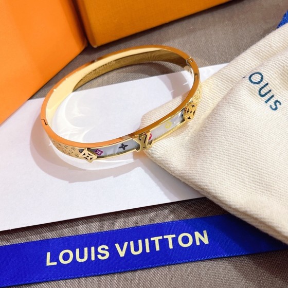 2025 New Styles Women's Fashion Jewelry Accessories,Brandbracelet Designed for Love and Witnessing Sweet Moments