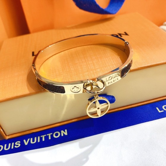 2025 New Styles Women's Fashion Jewelry Accessories,Brandbracelet Designed for Love and Witnessing Sweet Moments