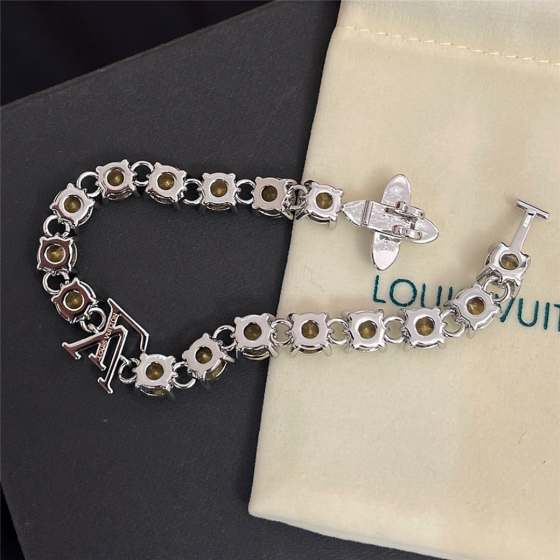 2025 New Styles Women's Fashion Jewelry Accessories,Brandbracelet Designed for Love and Witnessing Sweet Moments