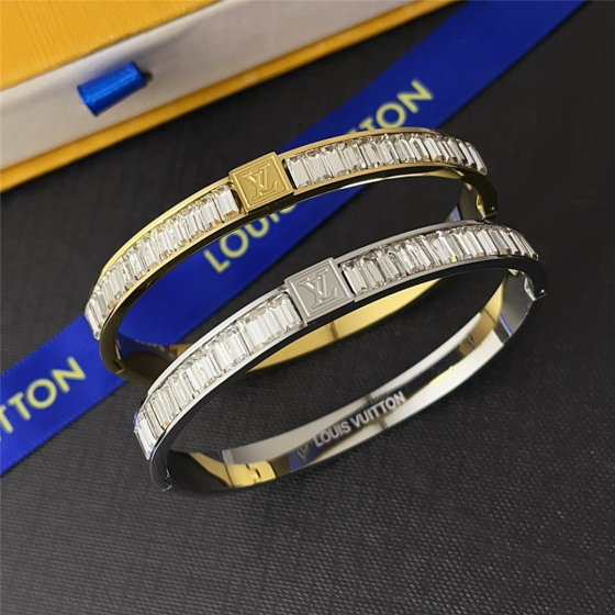 2025 New Styles Women's Fashion Jewelry Accessories,Brandbracelet Designed for Love and Witnessing Sweet Moments