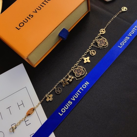 2025 New Styles Women's Fashion Jewelry Accessories,Brandbracelet Designed for Love and Witnessing Sweet Moments