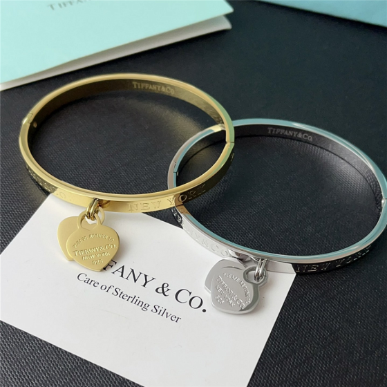 2025 New Styles Women's Fashion Jewelry Accessories,Brandbracelet Designed for Love and Witnessing Sweet Moments