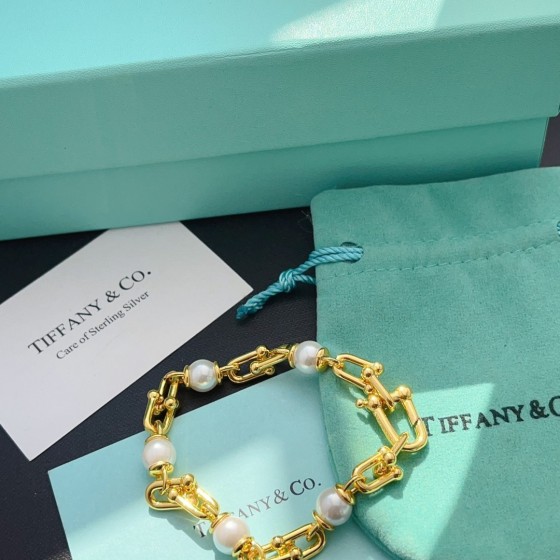 2025 New Styles Women's Fashion Jewelry Accessories,Brandbracelet Designed for Love and Witnessing Sweet Moments