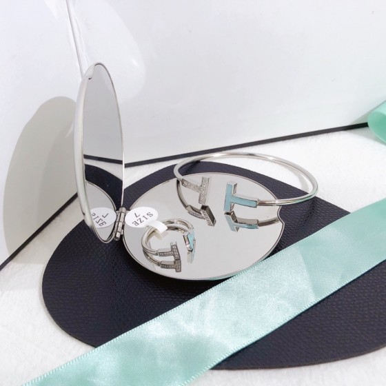 2025 New Styles Women's Fashion Jewelry Accessories,Brandbracelet Designed for Love and Witnessing Sweet Moments