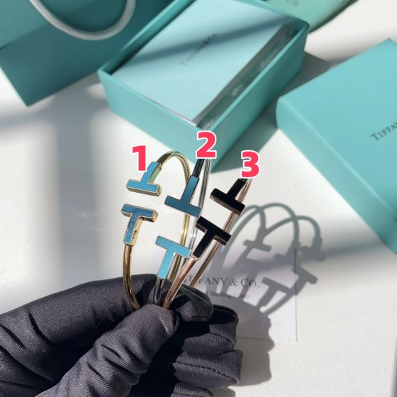 2025 New Styles Women's Fashion Jewelry Accessories,Brandbracelet Designed for Love and Witnessing Sweet Moments