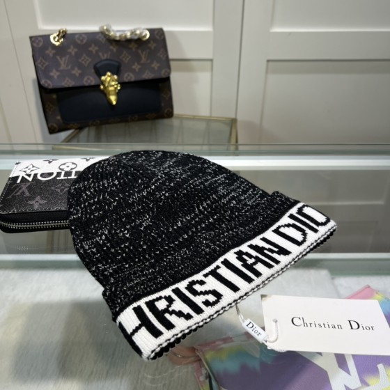 Versatile wool hats from trendy brands - for men/women, keeping warm and cold-proof