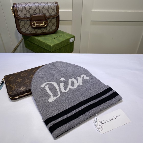 Versatile wool hats from trendy brands - for men/women, keeping warm and cold-proof