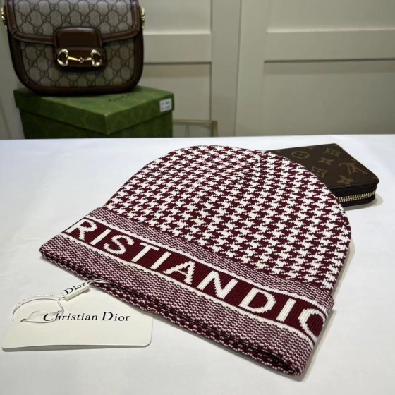 Versatile wool hats from trendy brands - for men/women, keeping warm and cold-proof