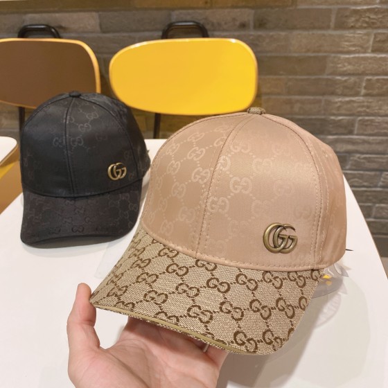 Logo-Printed Baseball Cap for Outdoor Activities - Sun Protection & Breathable Design