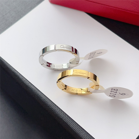 Exquisitely crafted high - quality rings, decorations for your fingertips