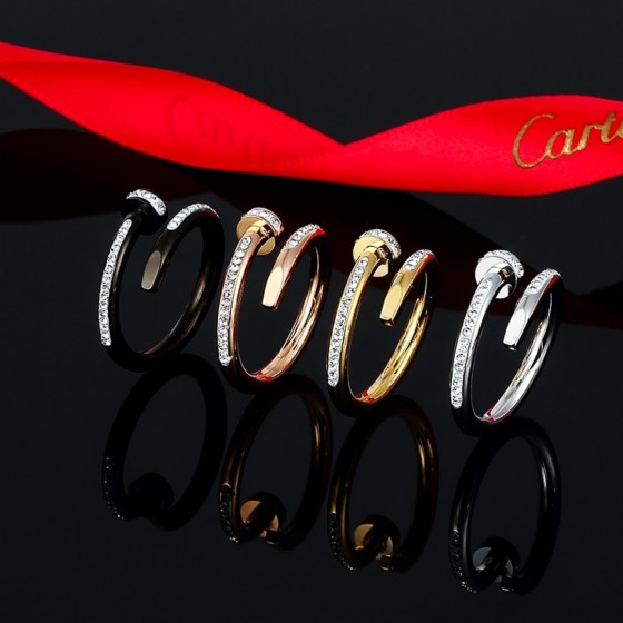 Exquisitely crafted high - quality rings, decorations for your fingertips