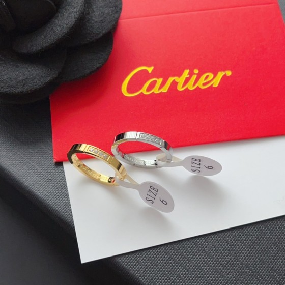 精心制作的高品质戒指，为您的指尖装饰