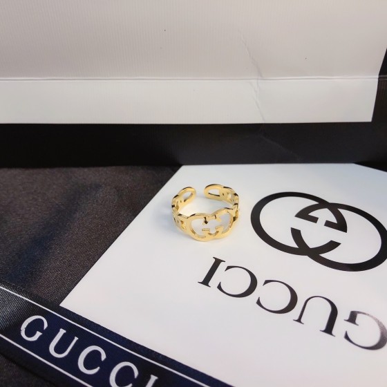 Exquisitely crafted high - quality rings, decorations for your fingertips