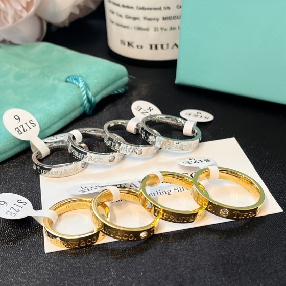 Exquisitely crafted high - quality rings, decorations for your fingertips