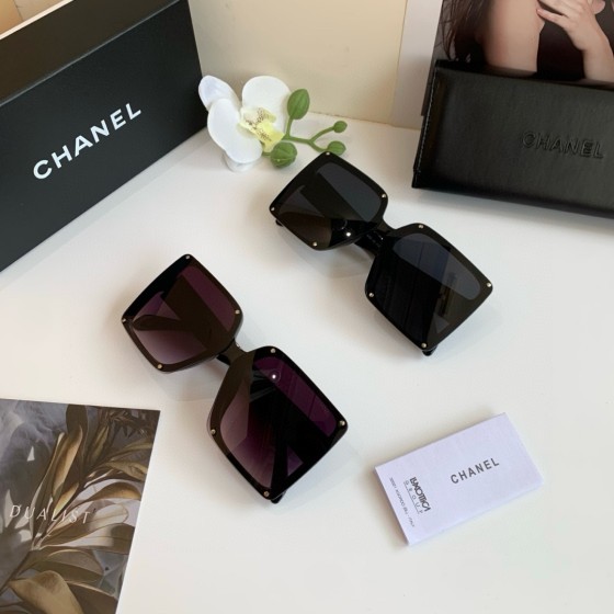 Men's and Women's Sunglasses - Fashionable High-UV Protect Beach Sunglasses - Vintage Fishing Glasses