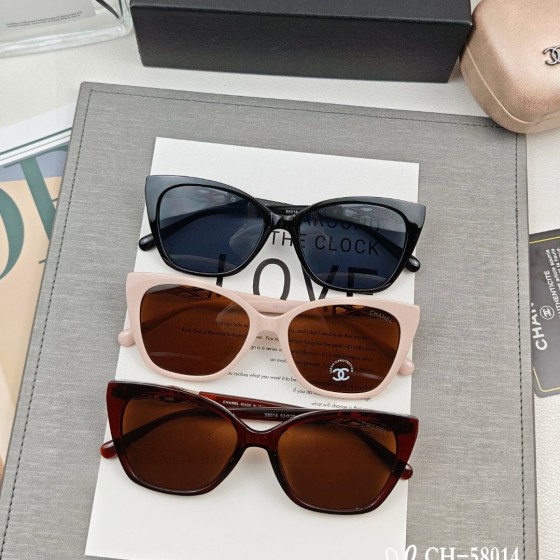 Men's and Women's Sunglasses - Fashionable High-UV Protect Beach Sunglasses - Vintage Fishing Glasses