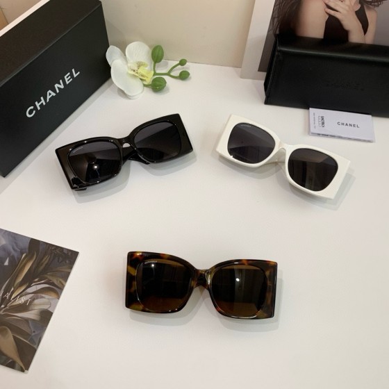 Men's and Women's Sunglasses - Fashionable High-UV Protect Beach Sunglasses - Vintage Fishing Glasses