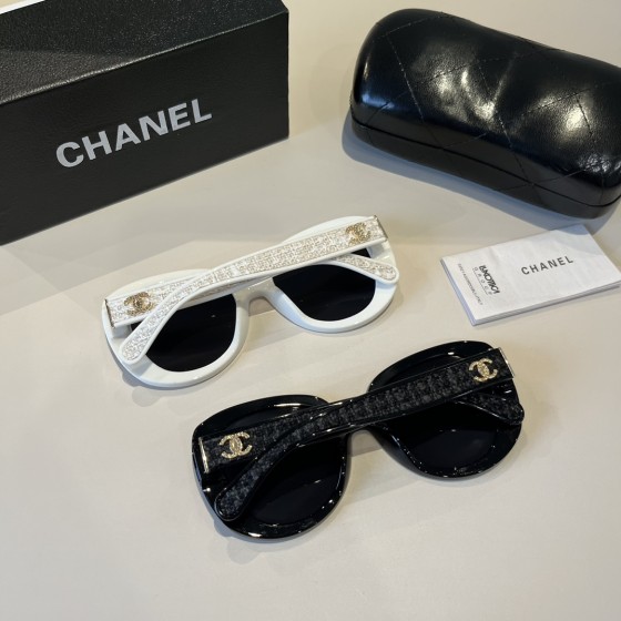 Men's and Women's Sunglasses - Fashionable High-UV Protect Beach Sunglasses - Vintage Fishing Glasses