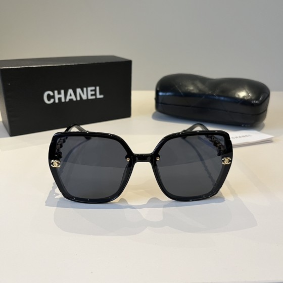 Men's and Women's Sunglasses - Fashionable High-UV Protect Beach Sunglasses - Vintage Fishing Glasses