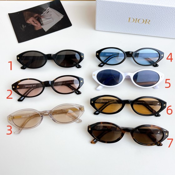 Men's and Women's Sunglasses - Fashionable High-UV Protect Beach Sunglasses - Vintage Fishing Glasses