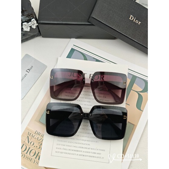 Men's and Women's Sunglasses - Fashionable High-UV Protect Beach Sunglasses - Vintage Fishing Glasses