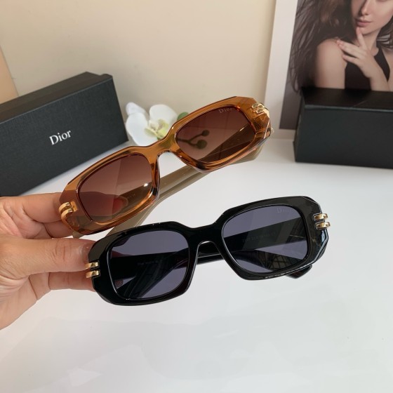 Men's and Women's Sunglasses - Fashionable High-UV Protect Beach Sunglasses - Vintage Fishing Glasses