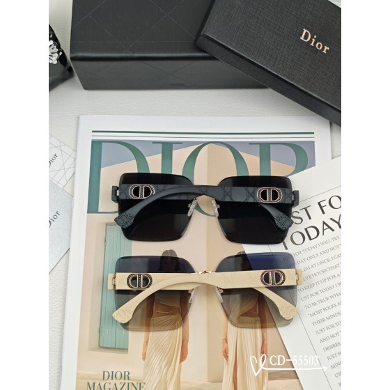 Men's and Women's Sunglasses - Fashionable High-UV Protect Beach Sunglasses - Vintage Fishing Glasses