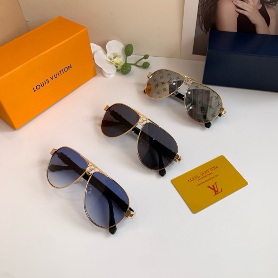 Men's and Women's Sunglasses - Fashionable High-UV Protect Beach Sunglasses - Vintage Fishing Glasses