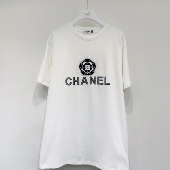 New arrivals in 2025! Summer clothes with round necks. Available in two colors, suitable for both men and women.