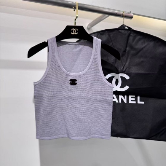 New arrivals in 2025! Summer clothes with round necks. Available in two colors, suitable for both men and women.