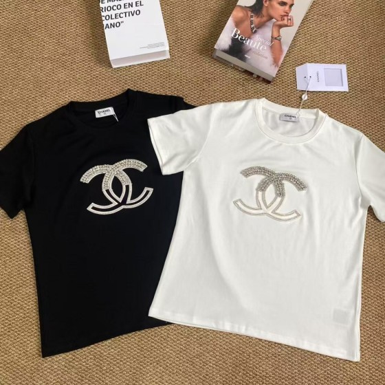 New arrivals in 2025! Summer clothes with round necks. Available in two colors, suitable for both men and women.