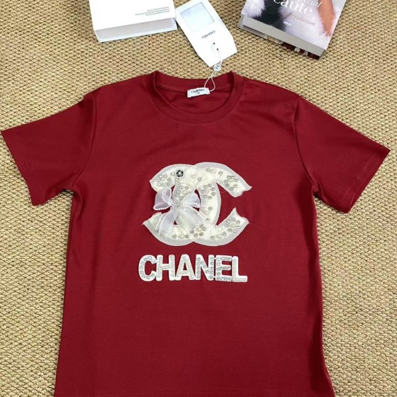 New arrivals in 2025! Summer clothes with round necks. Available in two colors, suitable for both men and women.