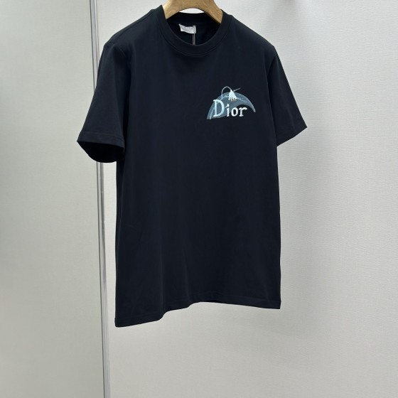 2025 Summer New Arrivals Latest Short Sleeves, Comfortable and Breathable to Wear, Complete with Three Labels