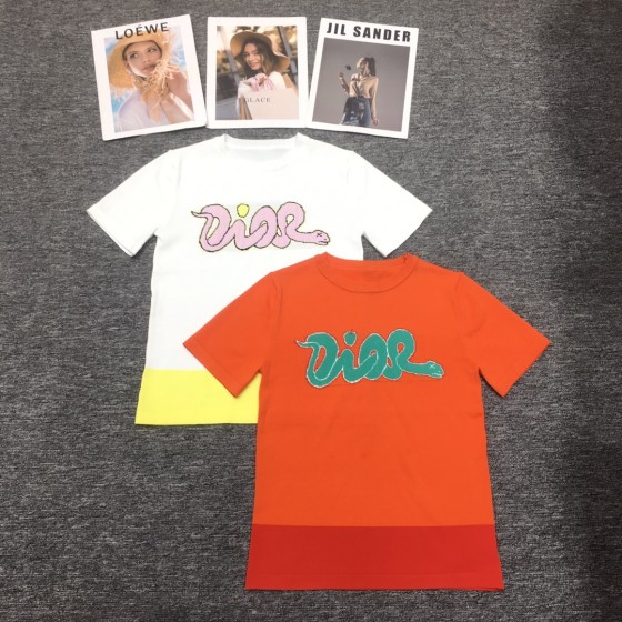 New arrivals in 2025! Summer clothes with round necks. Available in two colors, suitable for both men and women.