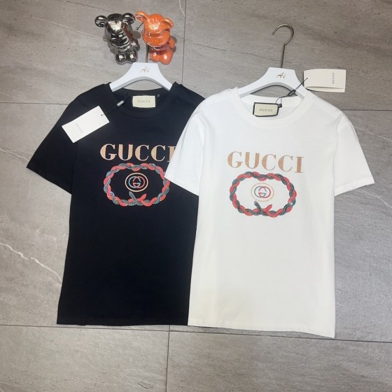 New arrivals in 2025! Summer clothes with round necks. Available in two colors, suitable for both men and women.