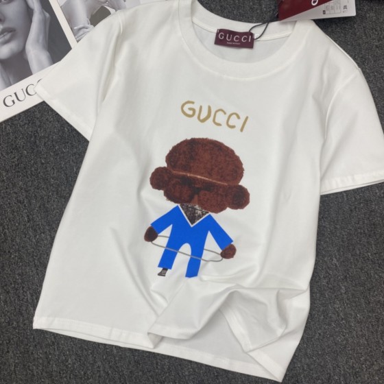 New arrivals in 2025! Summer clothes with round necks. Available in two colors, suitable for both men and women.