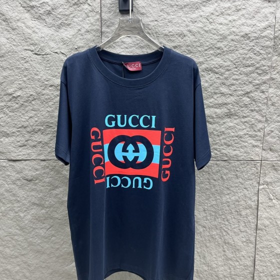 New arrivals in 2025! Summer clothes with round necks. Available in two colors, suitable for both men and women.