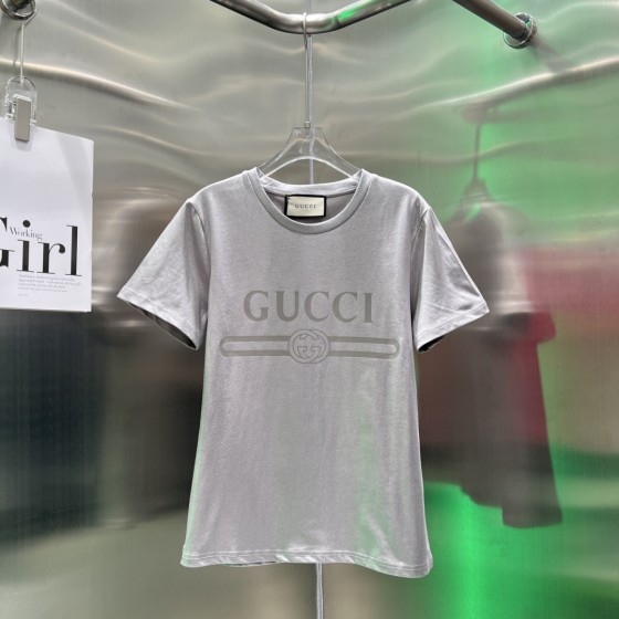 New arrivals in 2025! Summer clothes with round necks. Available in two colors, suitable for both men and women.