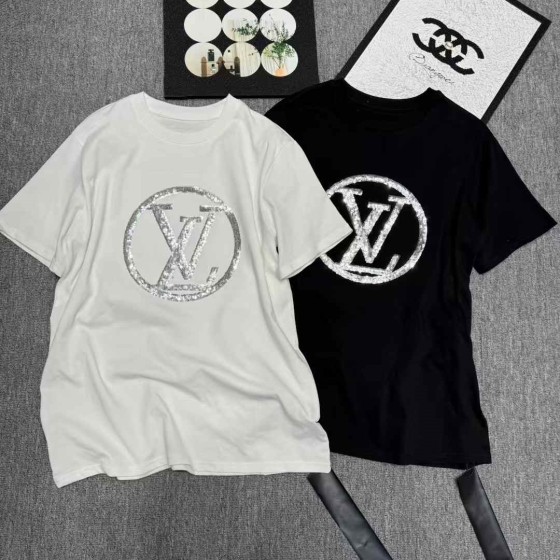 New arrivals in 2025! Summer clothes with round necks. Available in two colors, suitable for both men and women.