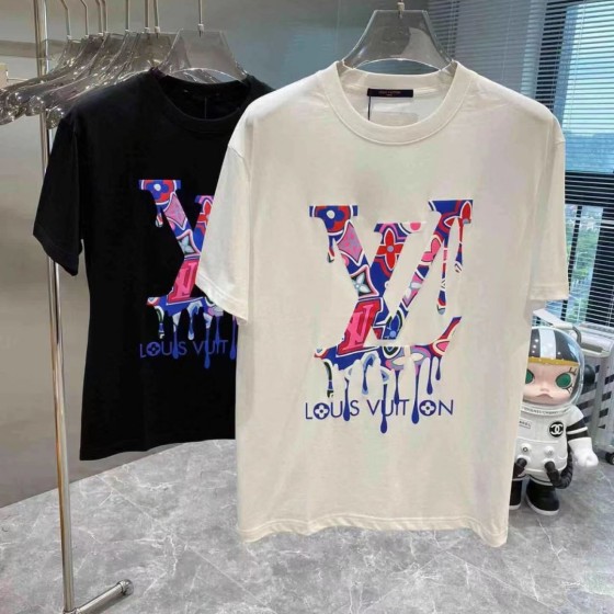 New arrivals in 2025! Summer clothes with round necks. Available in two colors, suitable for both men and women.