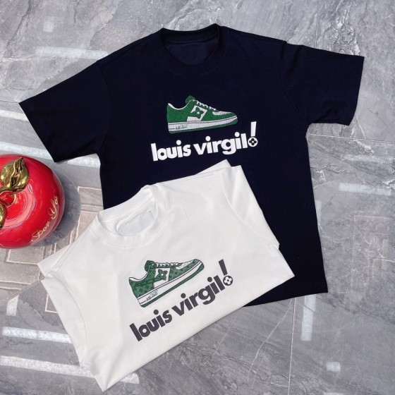 New arrivals in 2025! Summer clothes with round necks. Available in two colors, suitable for both men and women.