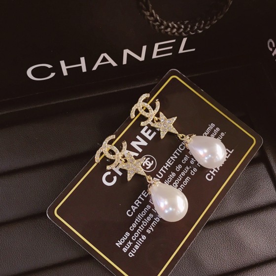 Exquisite Craftsmanship, Superior Quality, and Stylish Fashion Accessories for Women