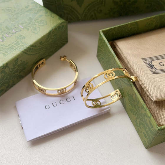 Exquisite Craftsmanship, Superior Quality, and Stylish Fashion Accessories for Women